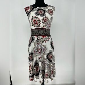 DRESS BARN FIT &‎ FLAIR WHITE SILHOUETTE PAISLEY GEOMETRIC DRESS, FLATTERING